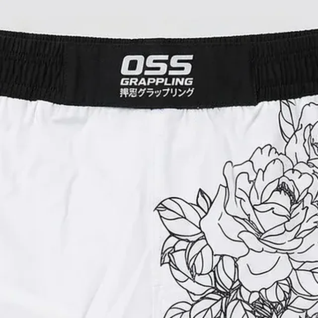 Pretina negra del short con el logo OSS Grappling